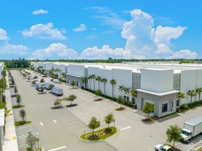6017 Southern Blvd, West Palm Beach, FL à louer Photo intérieure– Image 1 sur 1