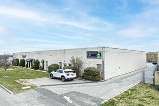 Plus de détails pour 49 E Industry Ct, Deer Park, NY - Industriel/Logistique à louer