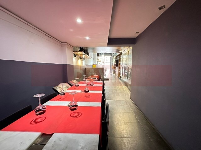 Immeuble residentiel dans Barcelone, Barcelona à vendre - Photo intérieure – Image 3 sur 9