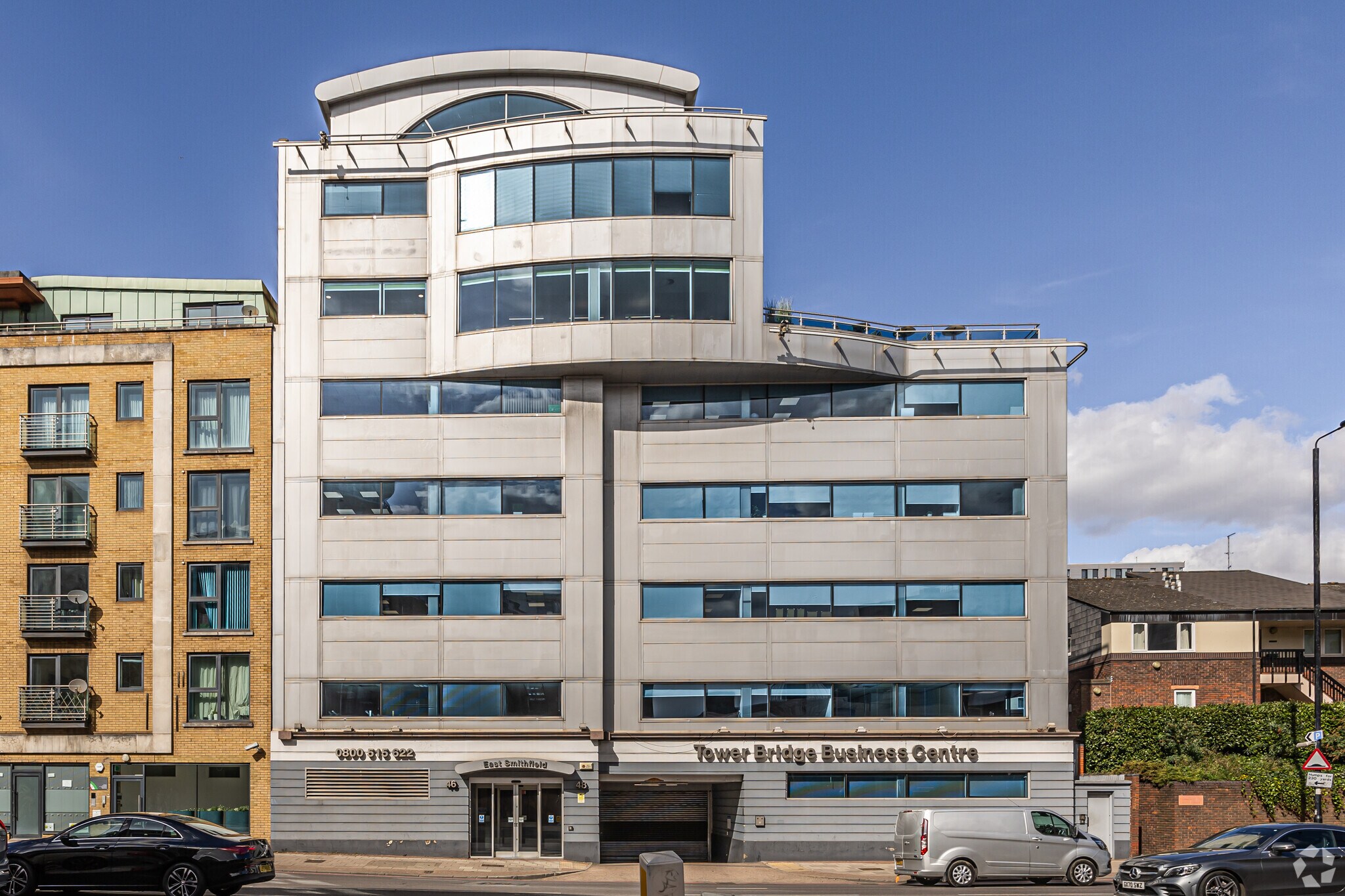 46-48 East Smithfield, Londres à louer Photo principale– Image 1 sur 9