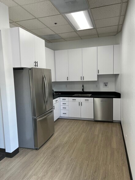 12772 Saratoga-Sunnyvale Rd, Saratoga, CA à louer - Photo de l’immeuble – Image 3 sur 7