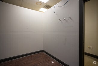 2785 Charlotte Hwy, Mooresville, NC à louer Photo intérieure– Image 2 sur 9