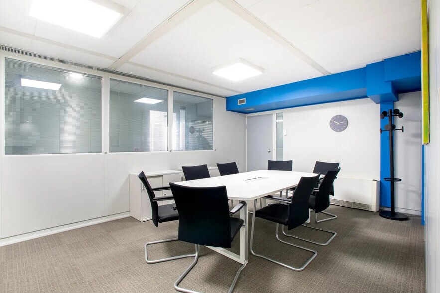 20 Place Des Halles, Strasbourg à louer - Photo de l’immeuble – Image 3 sur 18