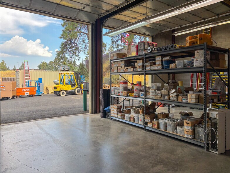 20340-20370 Empire Ave, Bend, OR à louer - Photo de l’immeuble – Image 2 sur 12