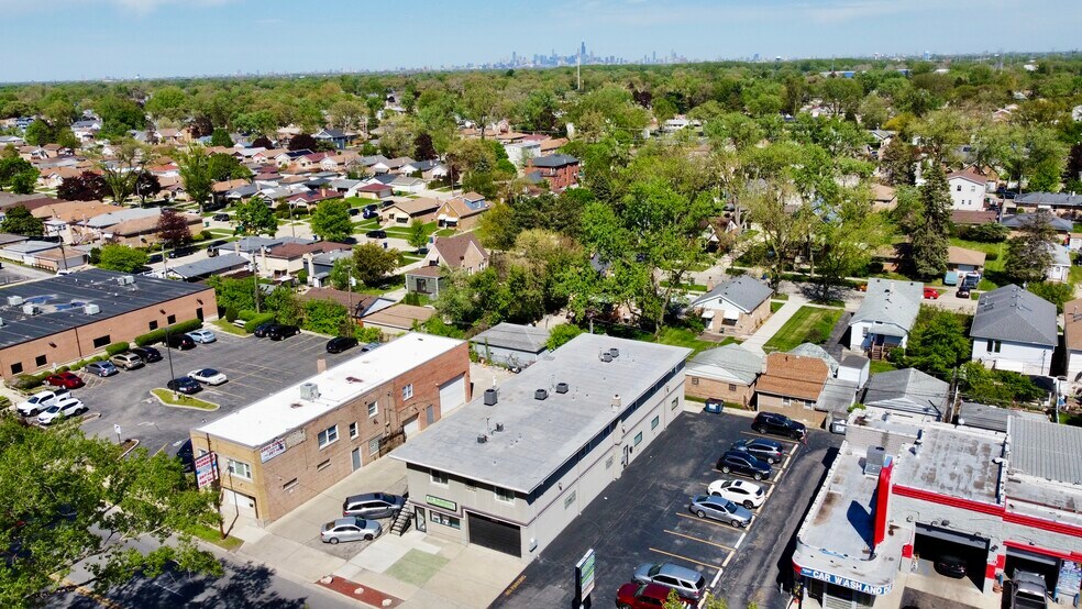 4425 S Harlem Ave, Berwyn, IL à vendre - Photo de l’immeuble – Image 3 sur 11