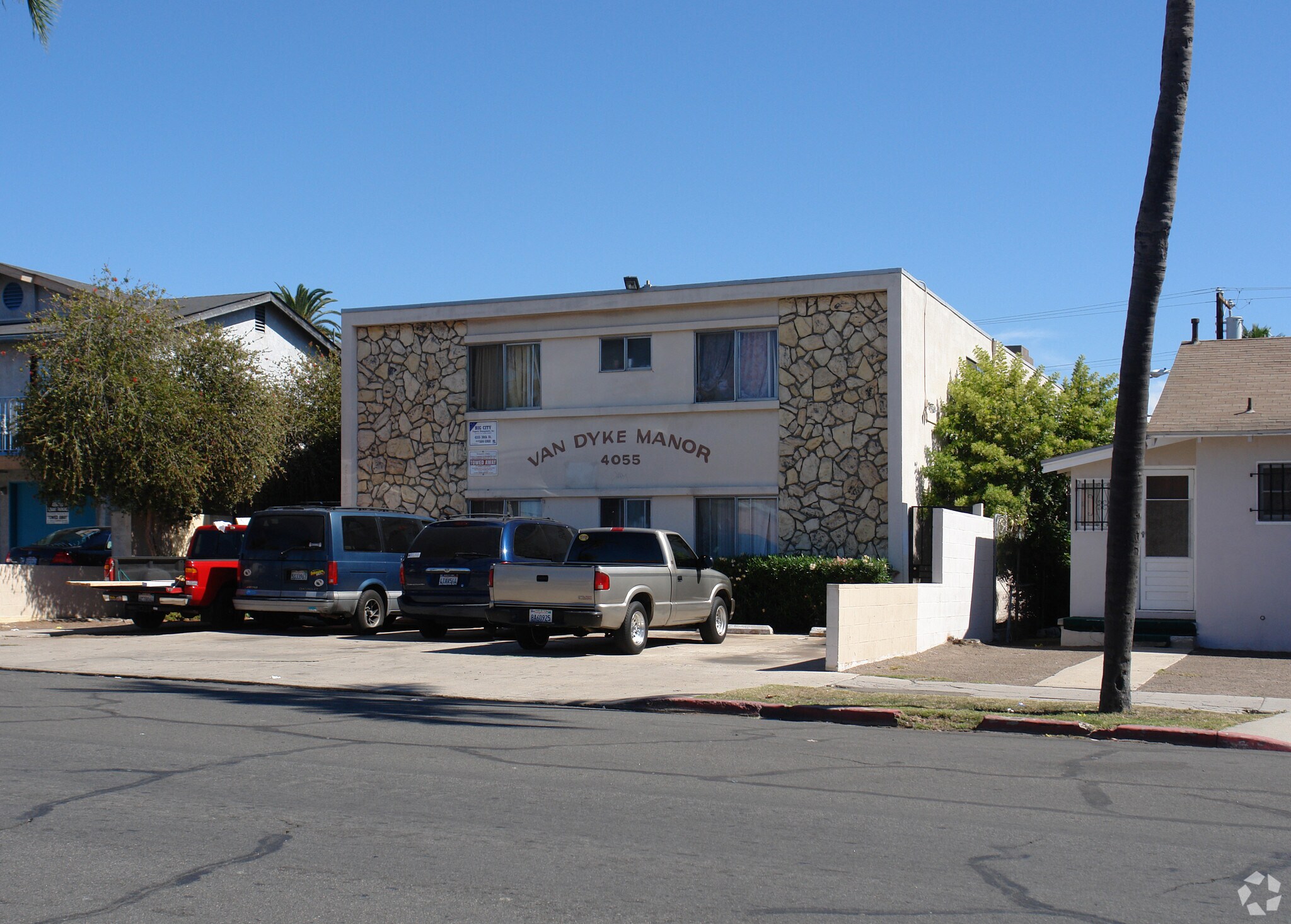 4055 Van Dyke Ave, San Diego, CA à vendre Photo de l’immeuble– Image 1 sur 3