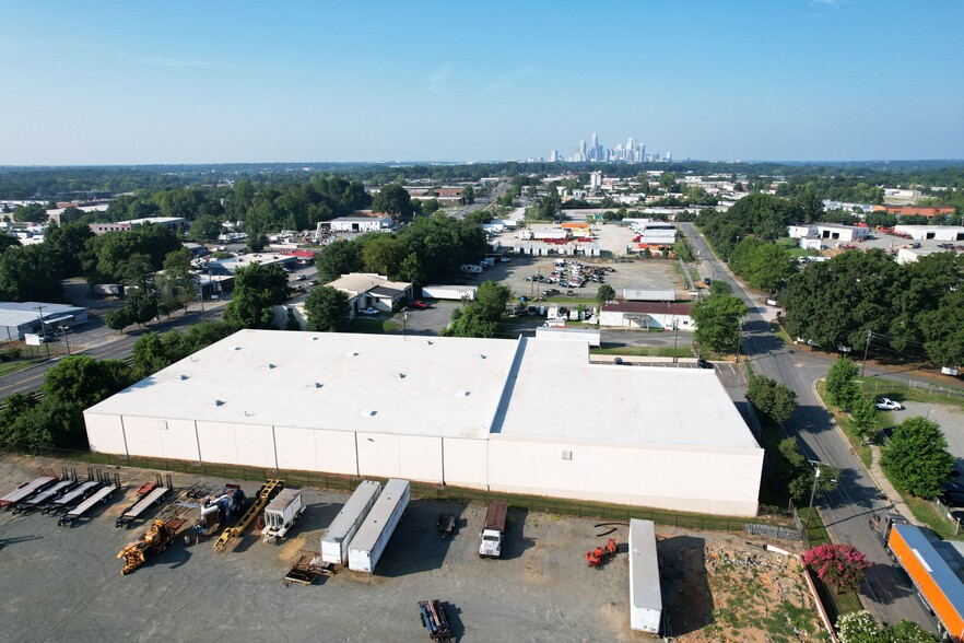 4112 Joe St, Charlotte, NC à louer - Photo de l’immeuble – Image 3 sur 4