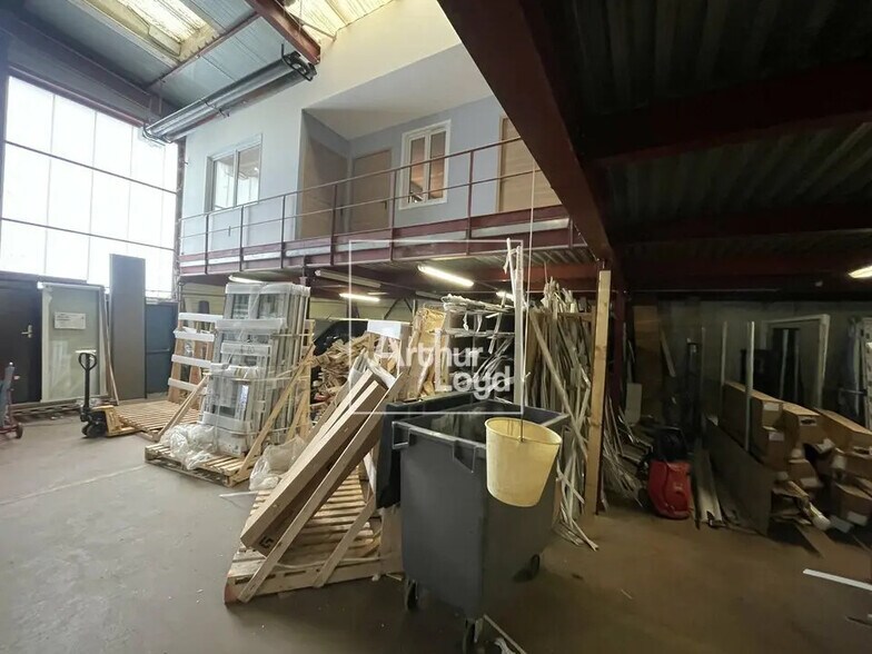 Local d’activités dans Le Mée-sur-Seine à louer - Photo intérieure – Image 3 sur 4