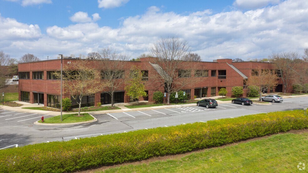 47 Loveton Cir, Sparks, MD à louer - Photo de l’immeuble – Image 1 sur 8