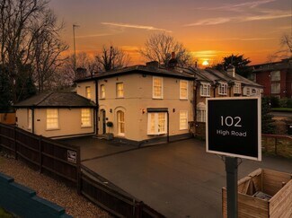 Plus de détails pour 102 High Rd, Chigwell - Bureau à louer