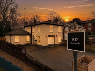 Plus de détails pour 102 High Rd, Chigwell - Bureau à vendre