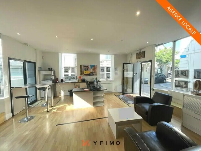 Plus de détails pour Bureau à vendre