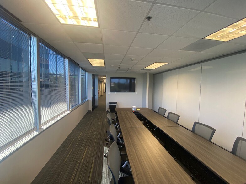 3501 E Frontage Rd, Tampa, FL à louer - Photo intérieure – Image 2 sur 25