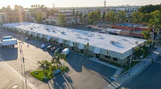 Plus de détails pour 2650-2676 S Grand Ave, Santa Ana, CA - Industriel/Logistique à louer