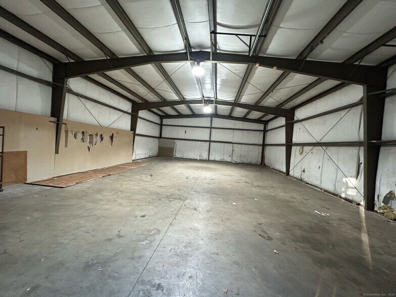 1569 W Main St, Willimantic, CT à louer - Photo intérieure – Image 3 sur 5