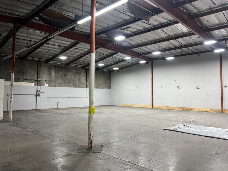 343 E Jefferson Blvd, Los Angeles, CA à louer - Photo de l’immeuble – Image 3 sur 5