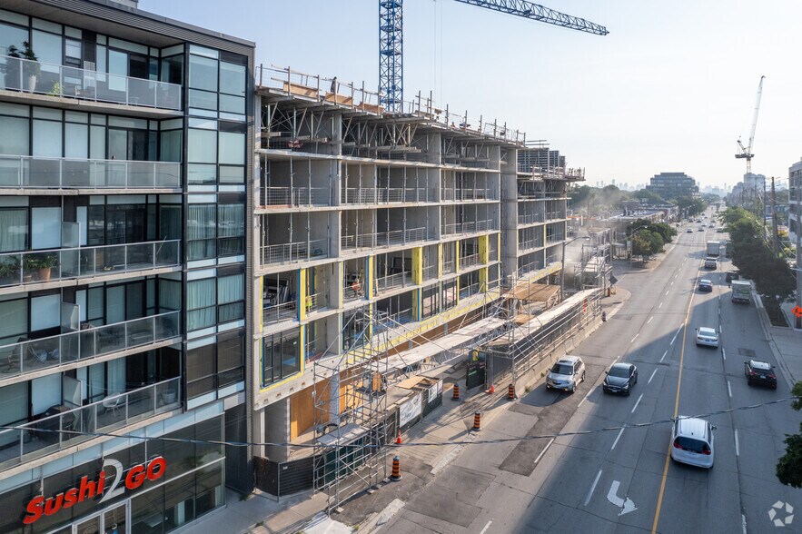 880 The Queensway, Toronto, ON à louer - Photo de l’immeuble – Image 2 sur 4