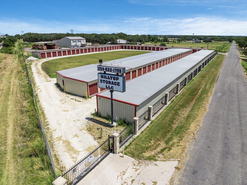 109 Hilltop Ln, Elm Mott, TX à vendre - Photo principale – Image 1 sur 20