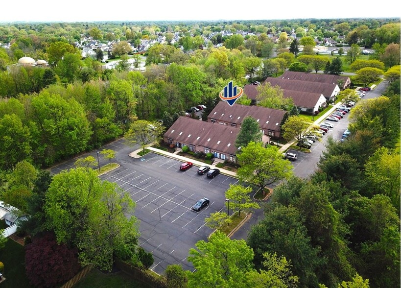 1609 Woodbourne Rd, Levittown, PA à vendre - Aérien – Image 3 sur 7