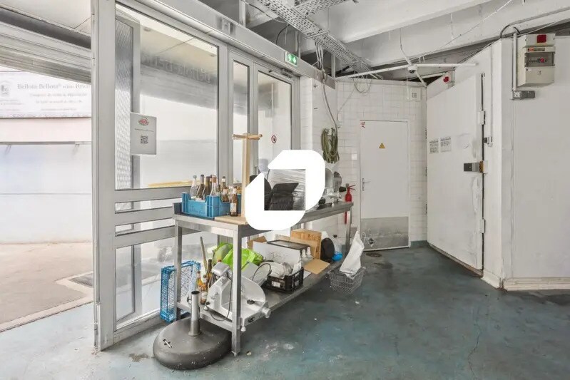 Local d'activités dans Boulogne-Billancourt à vendre - Photo de l’immeuble – Image 3 sur 14