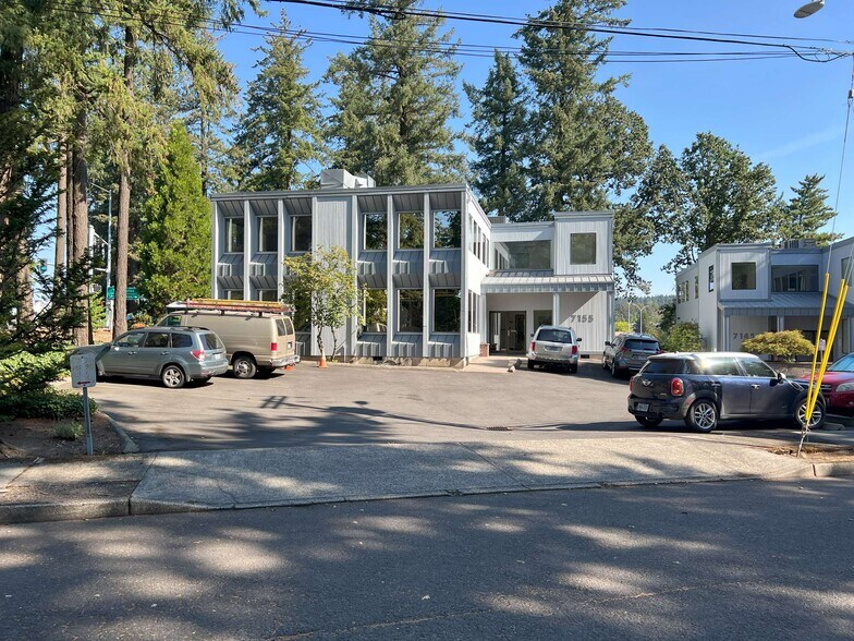 7155 SW Varns St, Portland, OR à vendre - Photo de l’immeuble – Image 2 sur 9
