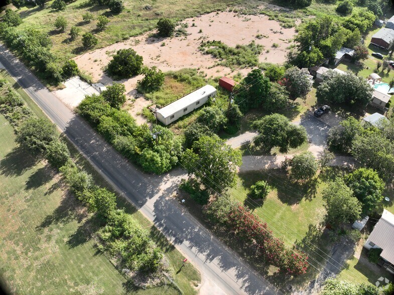 12905 Lowden Ln, Manchaca, TX à vendre – Image 2 sur 18
