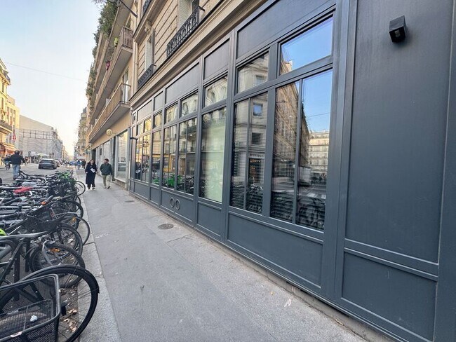 Plus de détails pour Local commercial à vendre