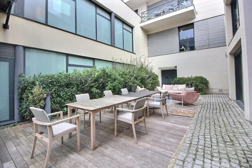 31 Rue Faidherbe, Paris à louer - Photo de l’immeuble – Image 1 sur 14