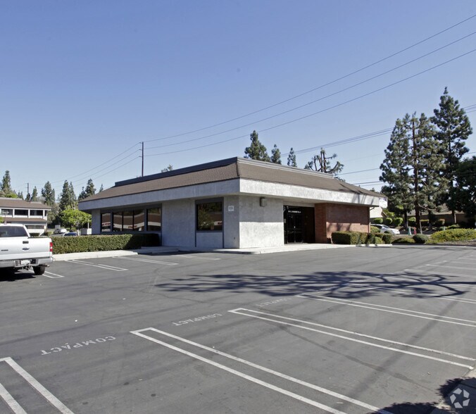 111-191 S Kraemer Blvd, Brea, CA à louer - Photo principale – Image 1 sur 8