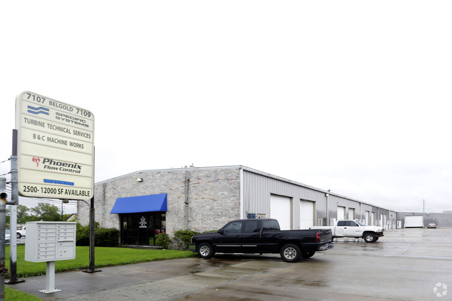 7107 Belgold St, Houston, TX à vendre - Photo de l’immeuble – Image 2 sur 8