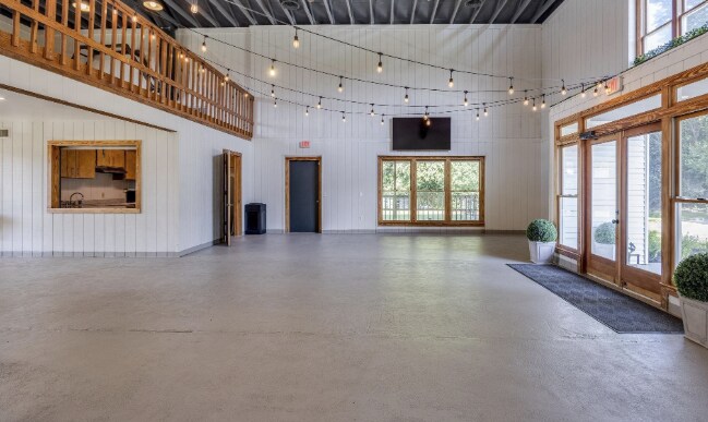 112 Hunting Creek Rd, Hopkins, SC à vendre - Photo intérieure – Image 2 sur 45