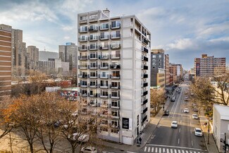 Plus de détails pour 105 Rue Milton, Montréal, QC - Logement à vendre