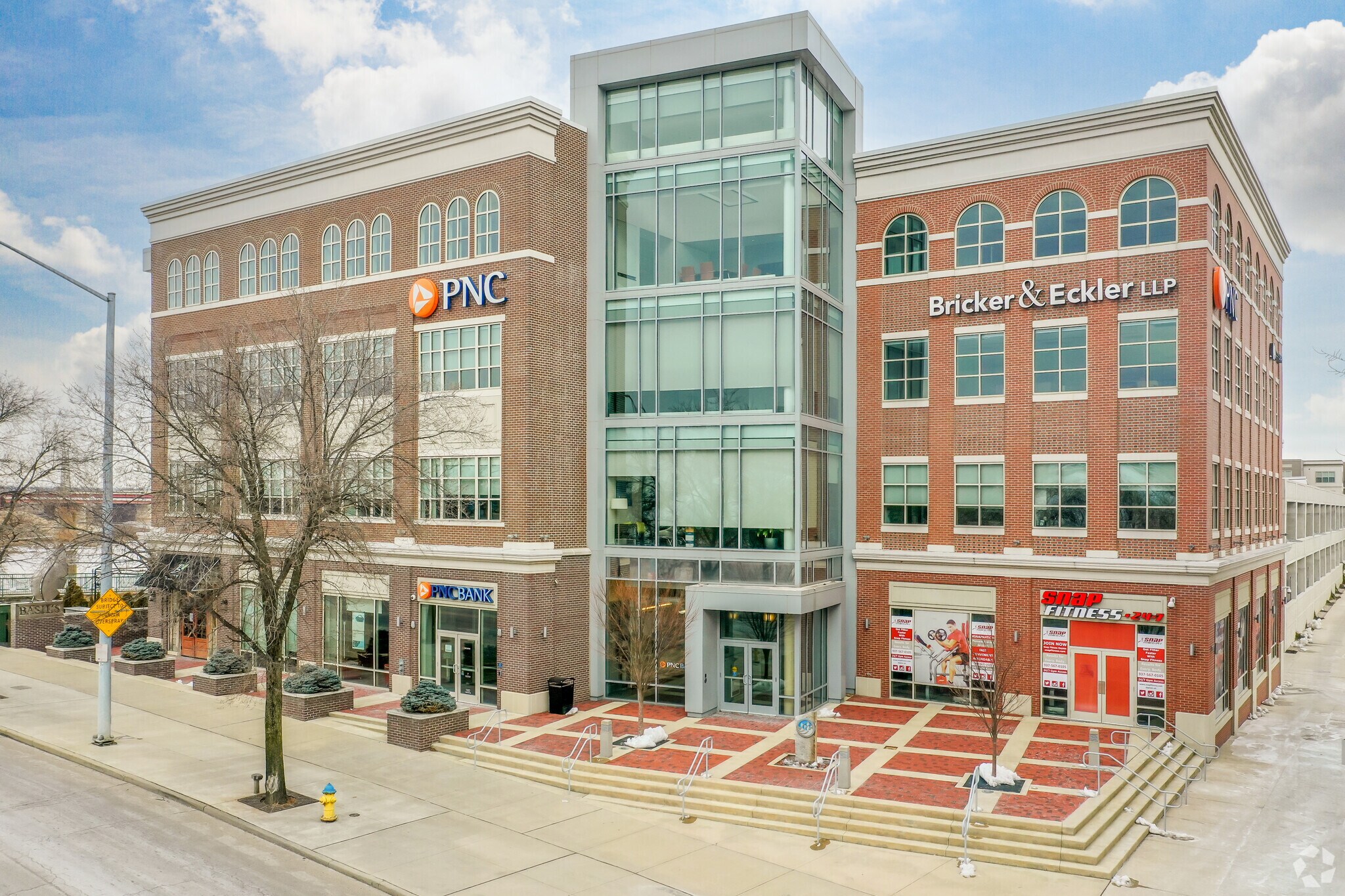 340 E 1st St, Dayton, OH à louer Photo principale– Image 1 sur 7