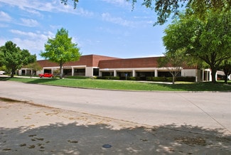 Plus de détails pour 12002-12046 Forestgate Dr, Dallas, TX - Local d'activités à louer