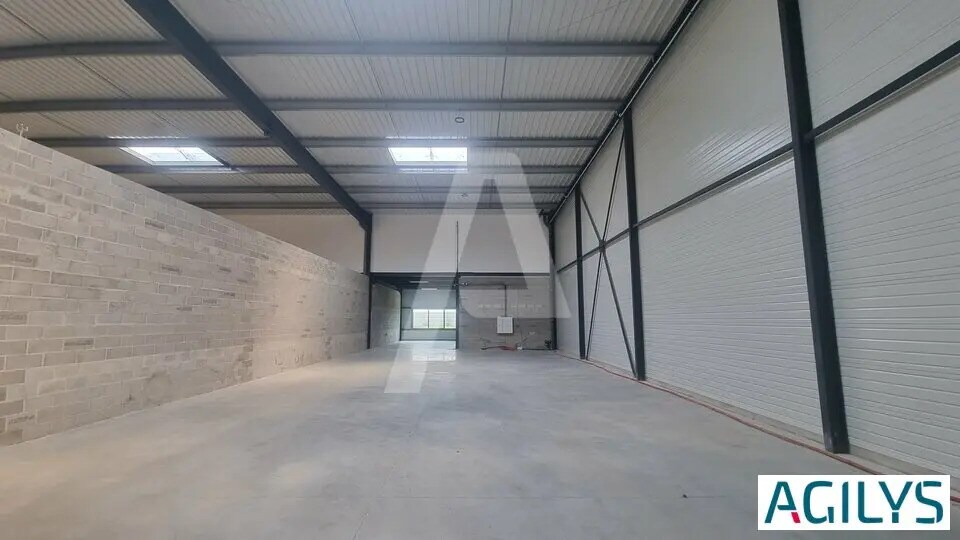 Local d'activités dans Villebon-sur-Yvette à vendre - Photo de l’immeuble – Image 1 sur 9