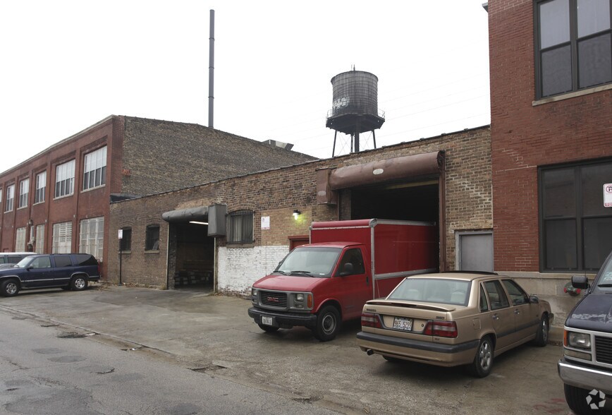 1620 W Carroll Ave, Chicago, IL à louer - Photo de l’immeuble – Image 2 sur 2