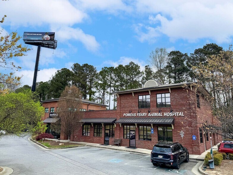 5565 New Northside Dr, Atlanta, GA à vendre - Photo principale – Image 1 sur 6
