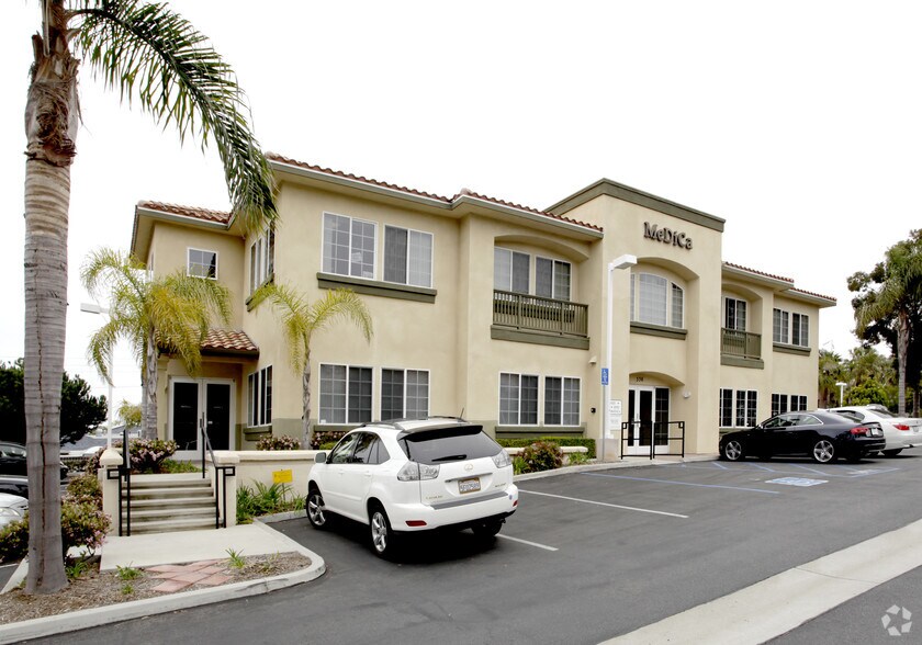 336 Encinitas Blvd, Encinitas, CA à louer - Photo principale – Image 1 sur 28