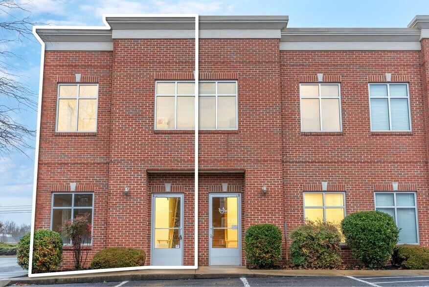 180 N Belvedere Dr, Gallatin, TN à louer - Photo de l’immeuble – Image 1 sur 30
