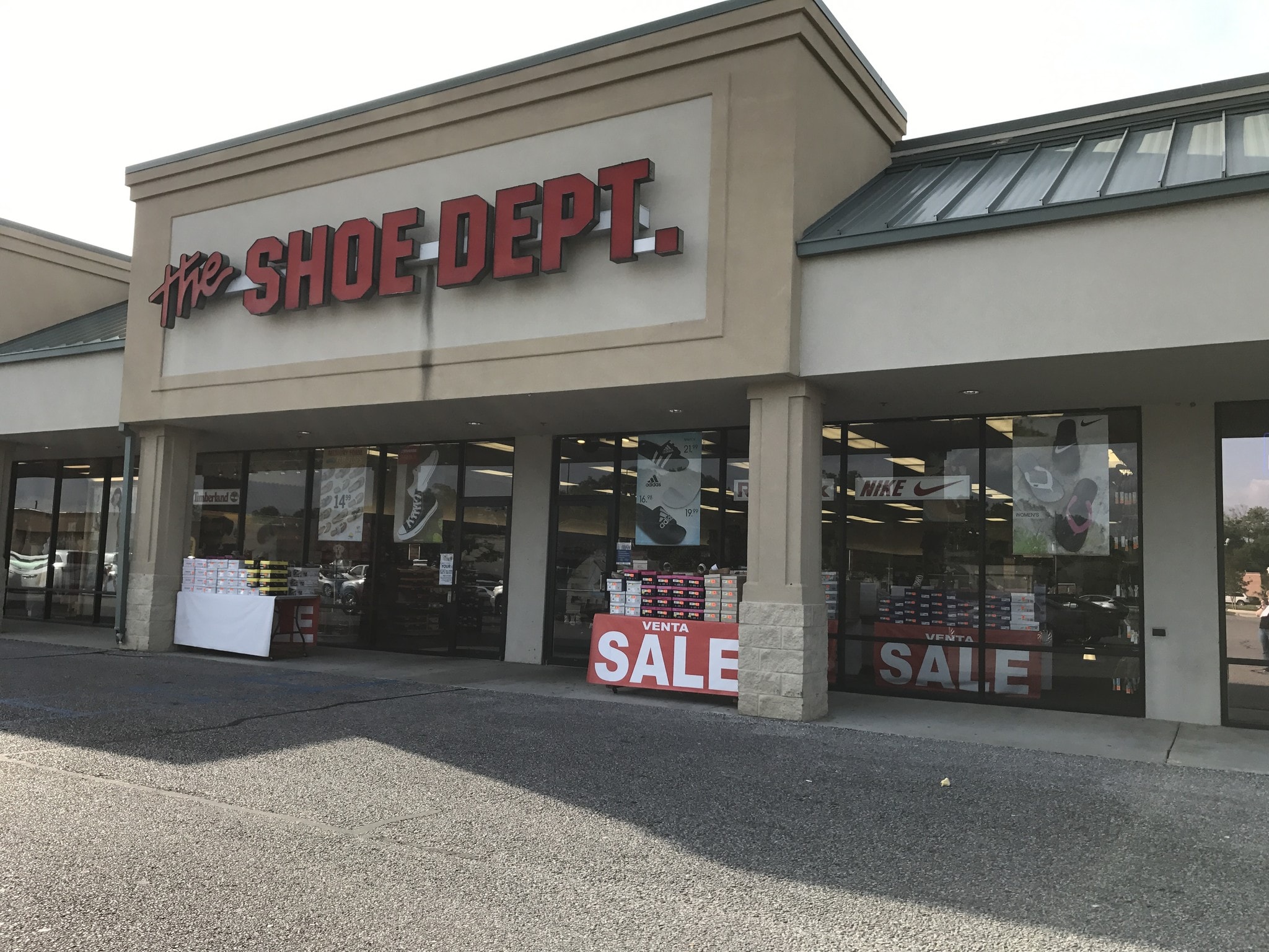 5647 Main St, Zachary, LA à louer Photo principale– Image 1 sur 7