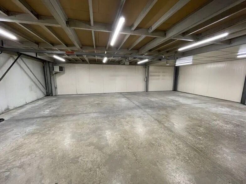 Bureau dans Compiègne à louer - Photo de l’immeuble – Image 1 sur 4