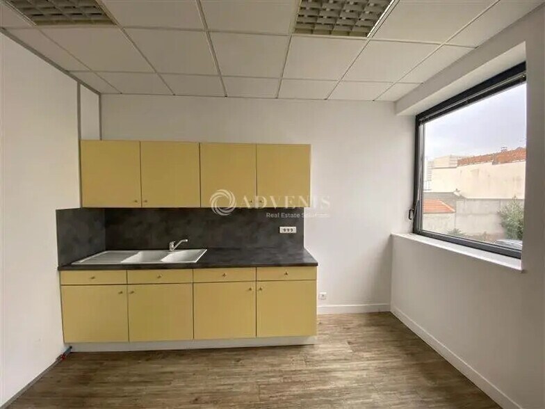 Bureau dans Ivry-sur-Seine à louer - Photo intérieure – Image 2 sur 9