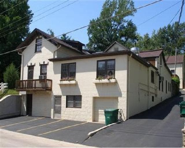 1219 S Main St, Saint Charles, MO à vendre - Photo principale – Image 1 sur 33