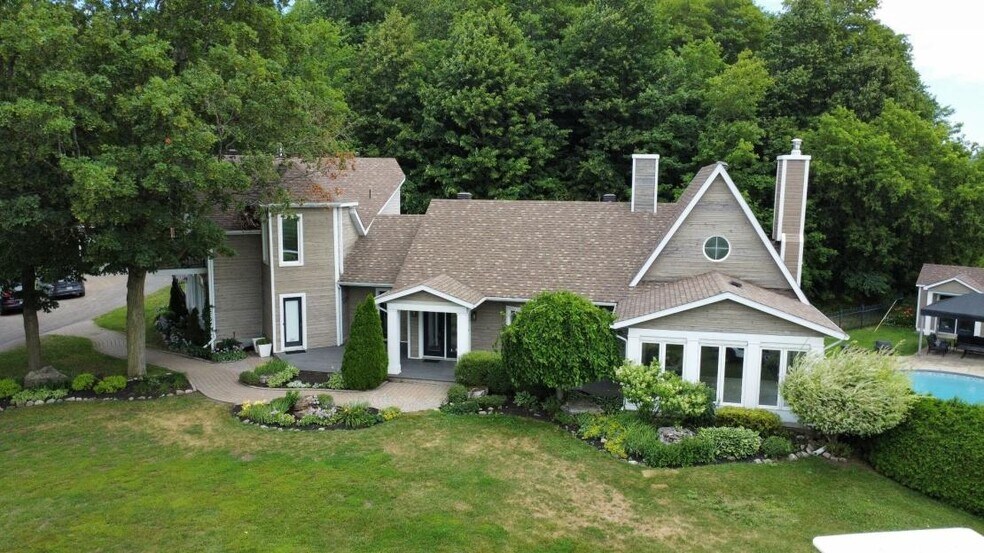 153-155 Rang Sainte-Sophie, Oka, QC à vendre - Photo de l’immeuble – Image 2 sur 8