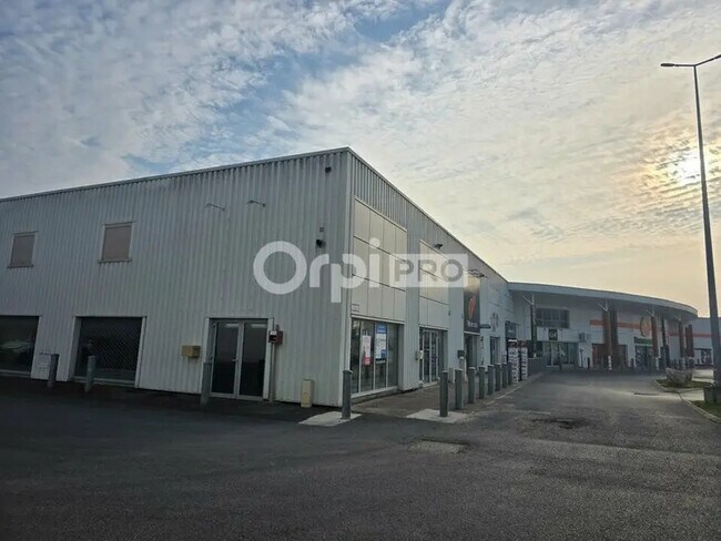 Plus de détails pour Local commercial à louer