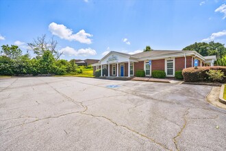 1222 Royal Dr SW, Conyers, GA à louer Photo de l’immeuble– Image 2 sur 52