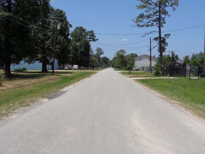 16911 Pickering Rd, Conroe, TX à vendre - Photo de l’immeuble – Image 3 sur 24