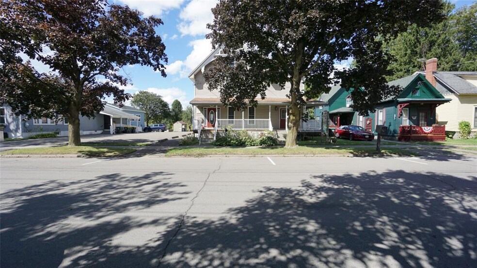 2634 Main St, Whitney Point, NY à vendre - Photo de l’immeuble – Image 3 sur 44