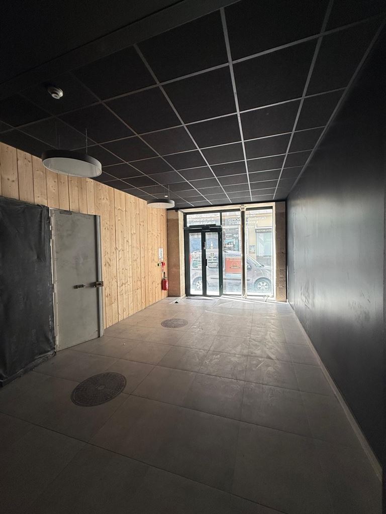 Local commercial dans Paris à louer Photo intérieure– Image 1 sur 9