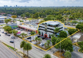 Plus de détails pour 152 Ne 167th St, Miami, FL - Bureau à vendre